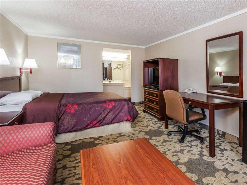 Knights Inn Farmington Hills Exteriér fotografie