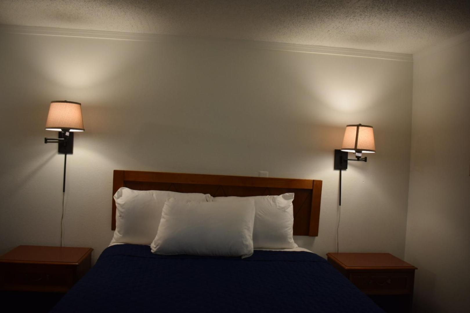 Knights Inn Farmington Hills Exteriér fotografie